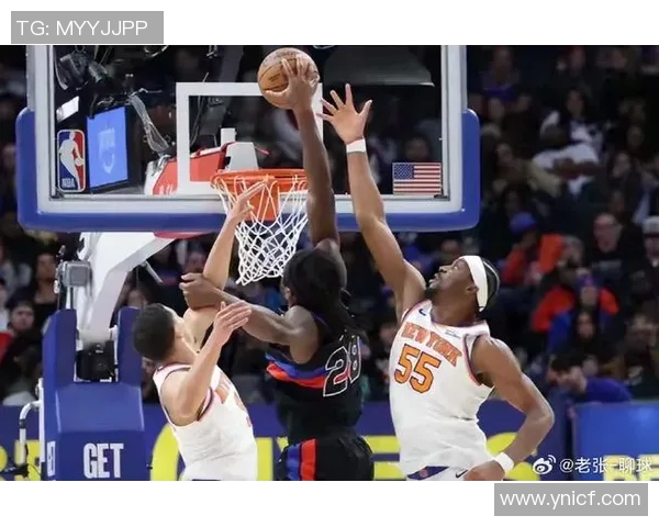 尼克斯击败活塞，兰乔-鲍尔贡献大三双